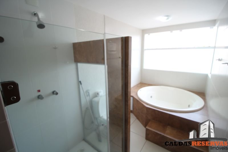 Apartamento A0328 no RIVIERA PARK em CALDAS NOVAS GO